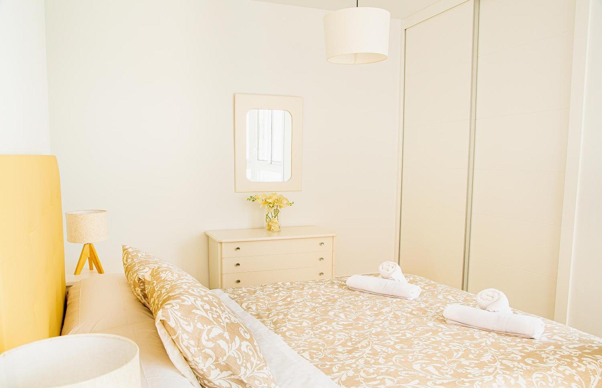 1ª Linea De Playa Marbell Center Apartment Marbella Luaran gambar
