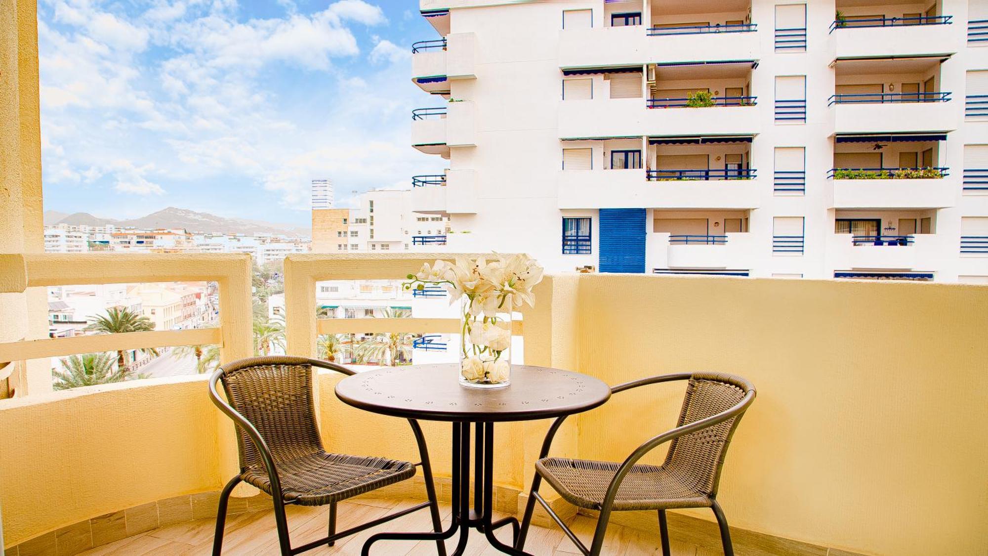 1ª Linea De Playa Marbell Center Apartment Marbella Luaran gambar