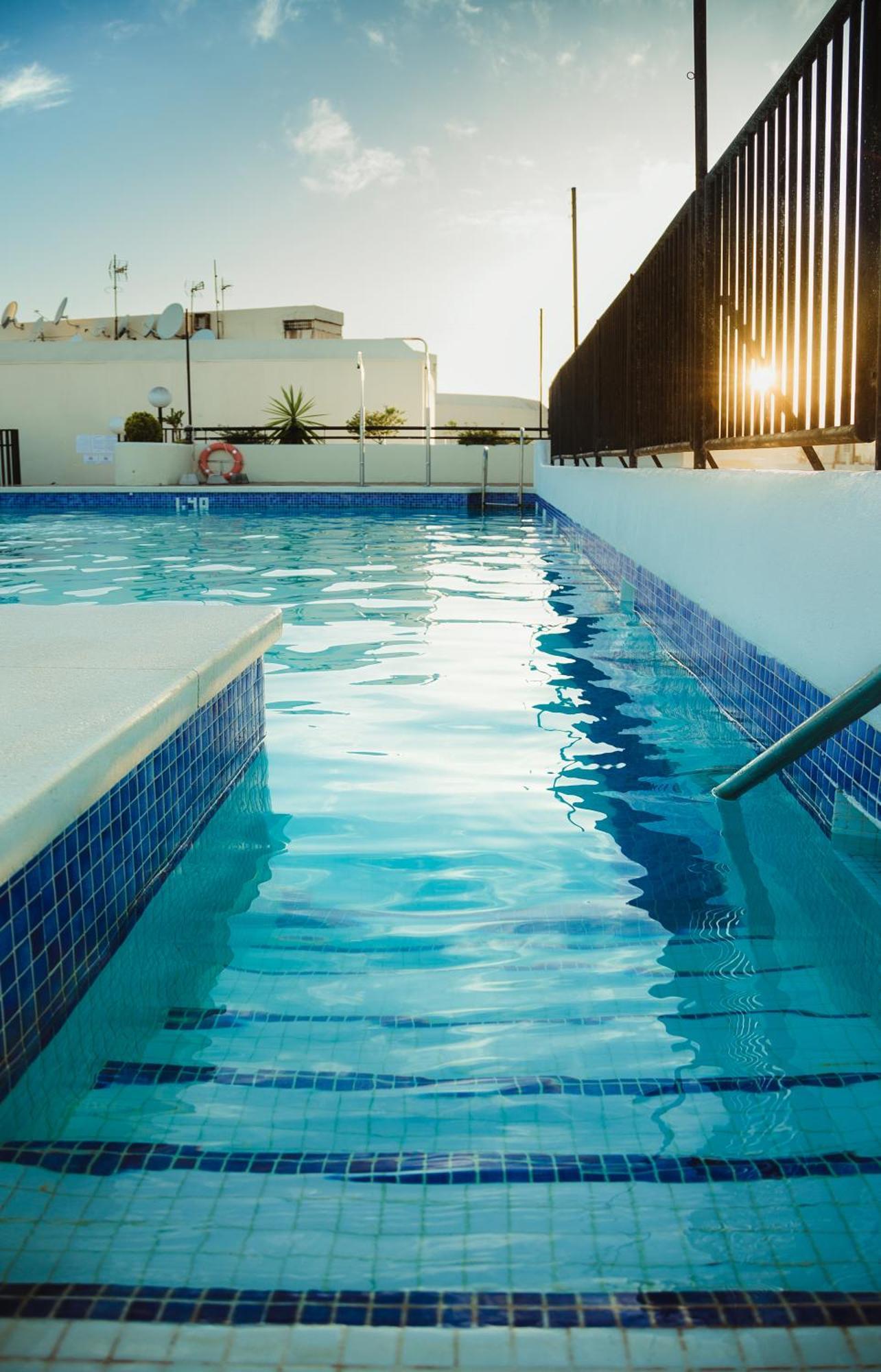 1ª Linea De Playa Marbell Center Apartment Marbella Luaran gambar